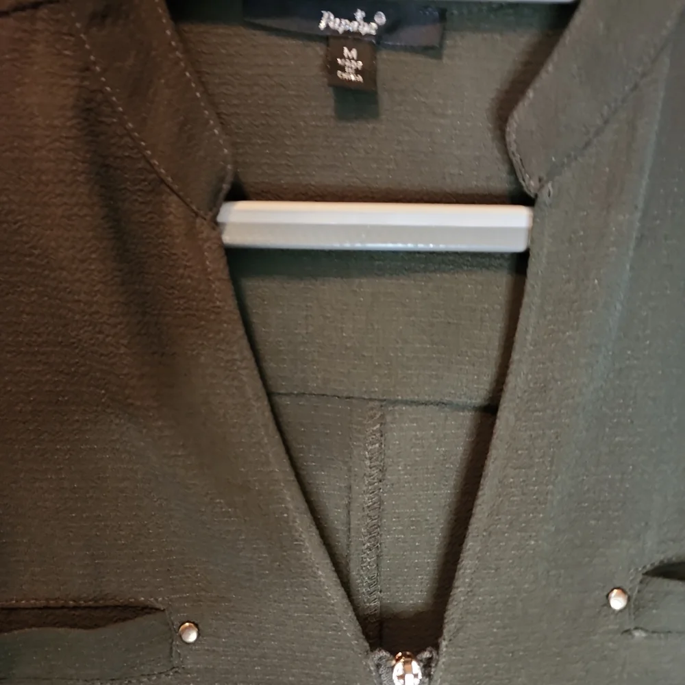 FALL NWOT Tunic Med Papaya olive green - Picture 2 of 9